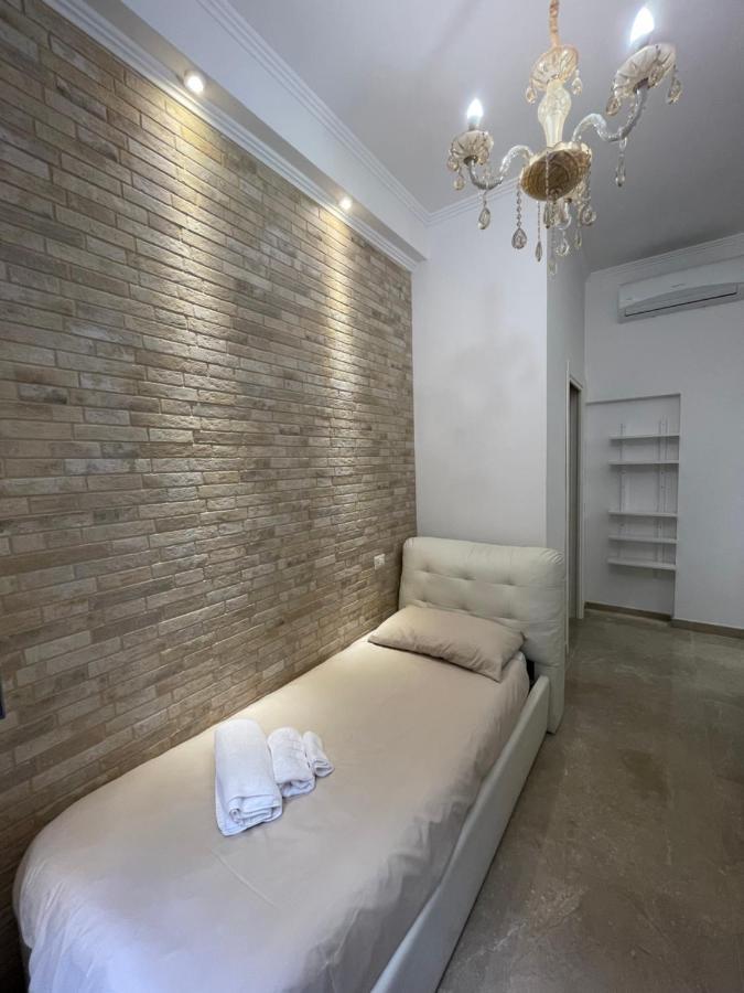 Domus Enea - Colosseo Termini Roma Dış mekan fotoğraf